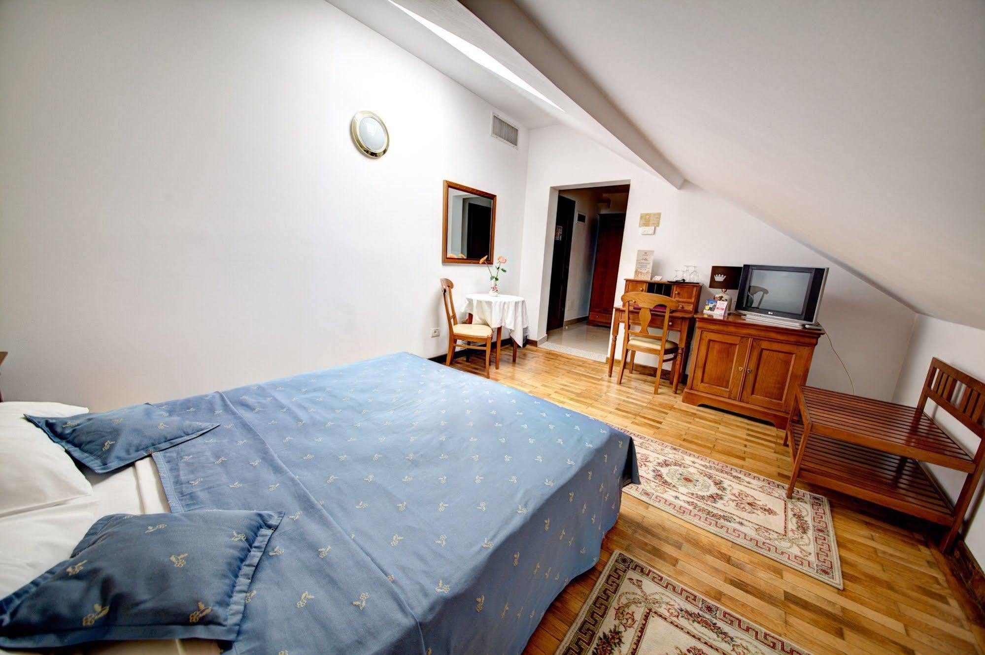 Reginetta Ii Hotel